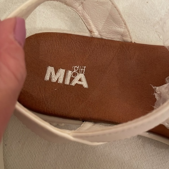 NWT MIA GIRL sz 5 adults sandals - Picture 6 of 6